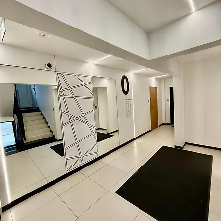 A&y Chopin Airport Pienkowskiego B Apartment *